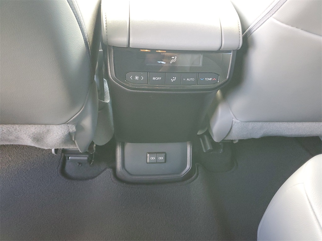 used 2022 Toyota Highlander car, priced at $30,998