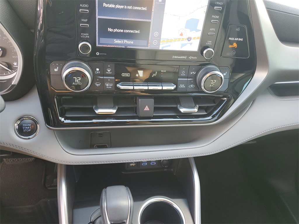 used 2022 Toyota Highlander car, priced at $30,998
