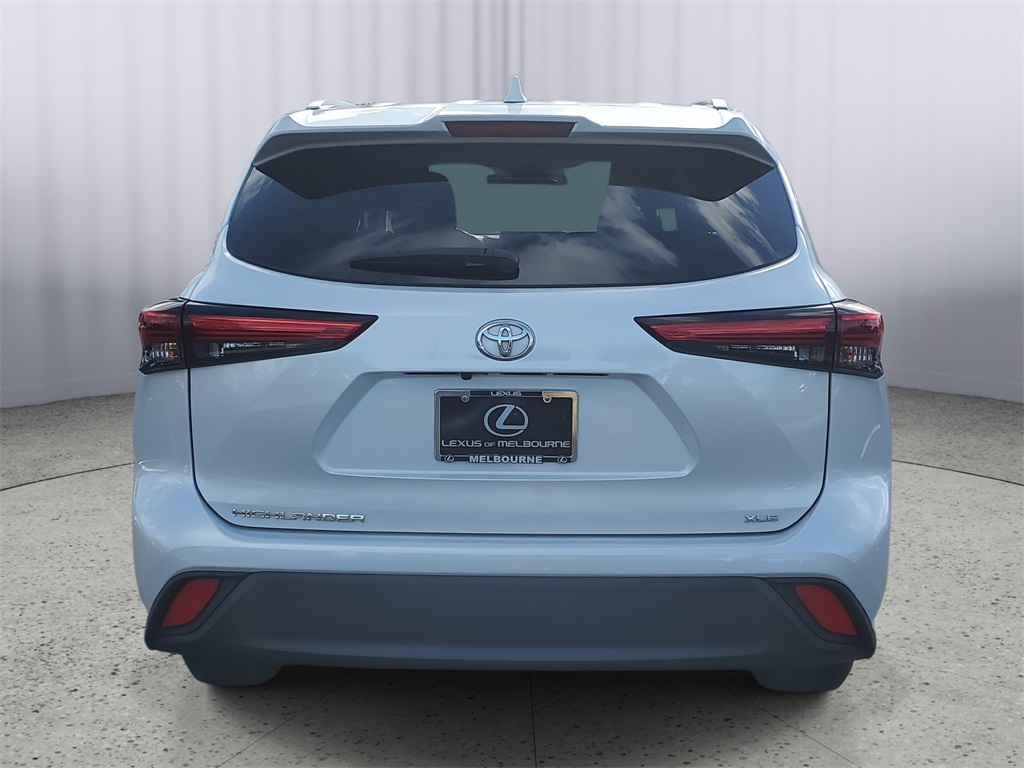 used 2022 Toyota Highlander car, priced at $30,998