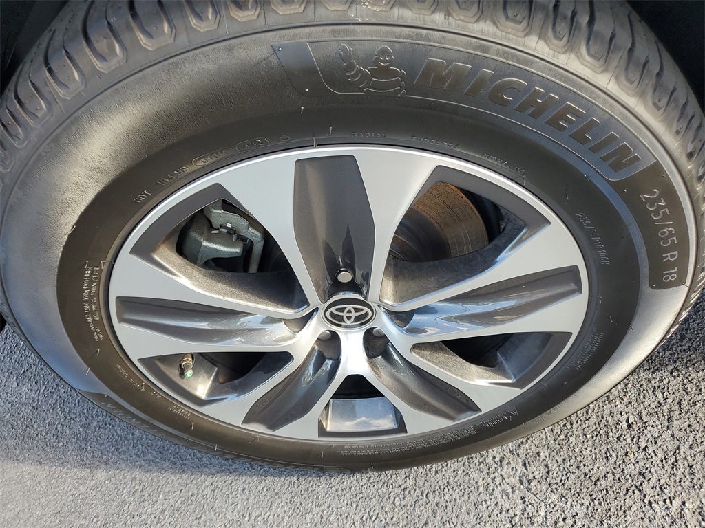 used 2022 Toyota Highlander car, priced at $30,998