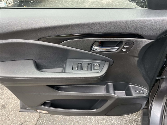used 2022 Honda Pilot car, priced at $33,511