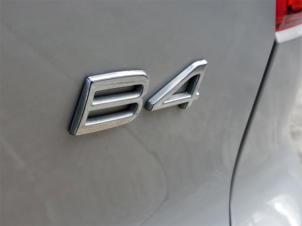 used 2023 Volvo XC40 car, priced at $27,494