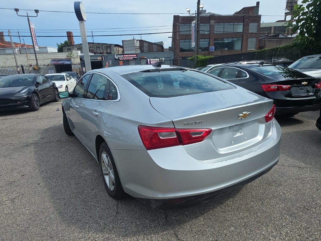 used 2021 Chevrolet Malibu car, priced at $13,895