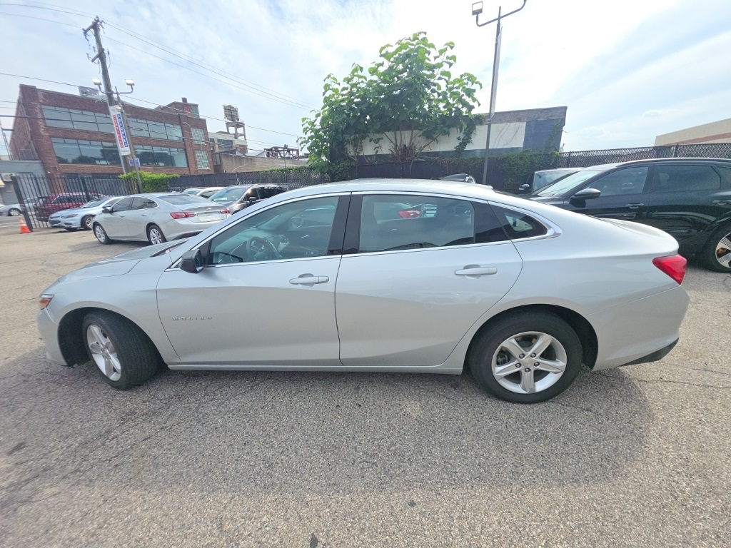 used 2021 Chevrolet Malibu car, priced at $13,895