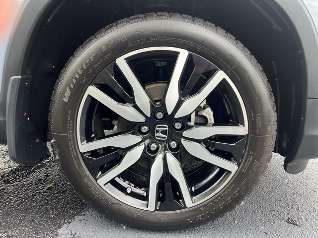 used 2022 Honda Pilot car, priced at $37,000