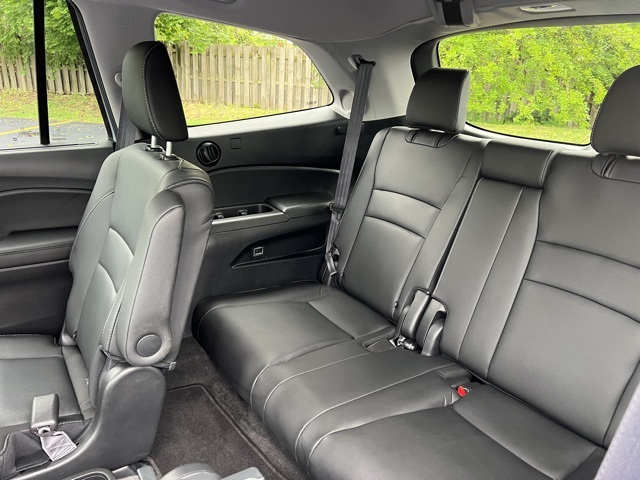used 2022 Honda Pilot car, priced at $37,000