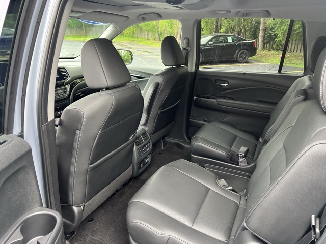 used 2022 Honda Pilot car, priced at $37,000