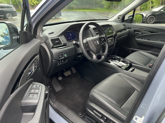 used 2022 Honda Pilot car, priced at $37,000