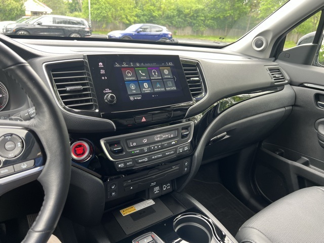 used 2022 Honda Pilot car, priced at $37,000