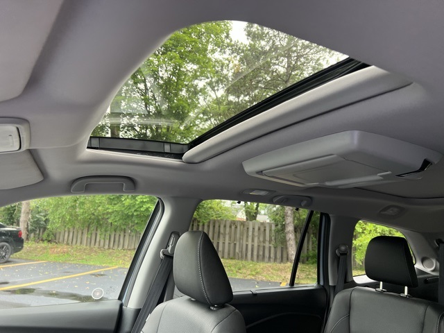 used 2022 Honda Pilot car, priced at $37,000