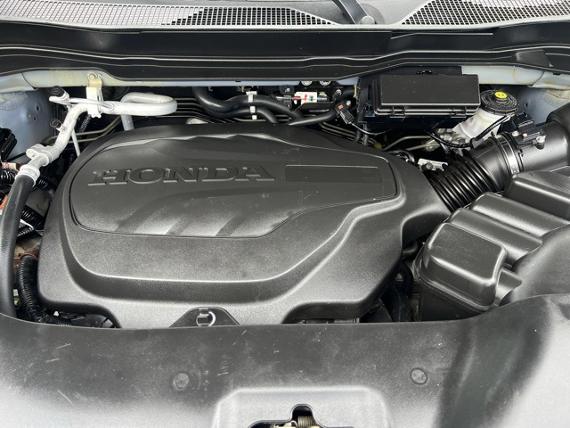 used 2022 Honda Pilot car, priced at $37,000