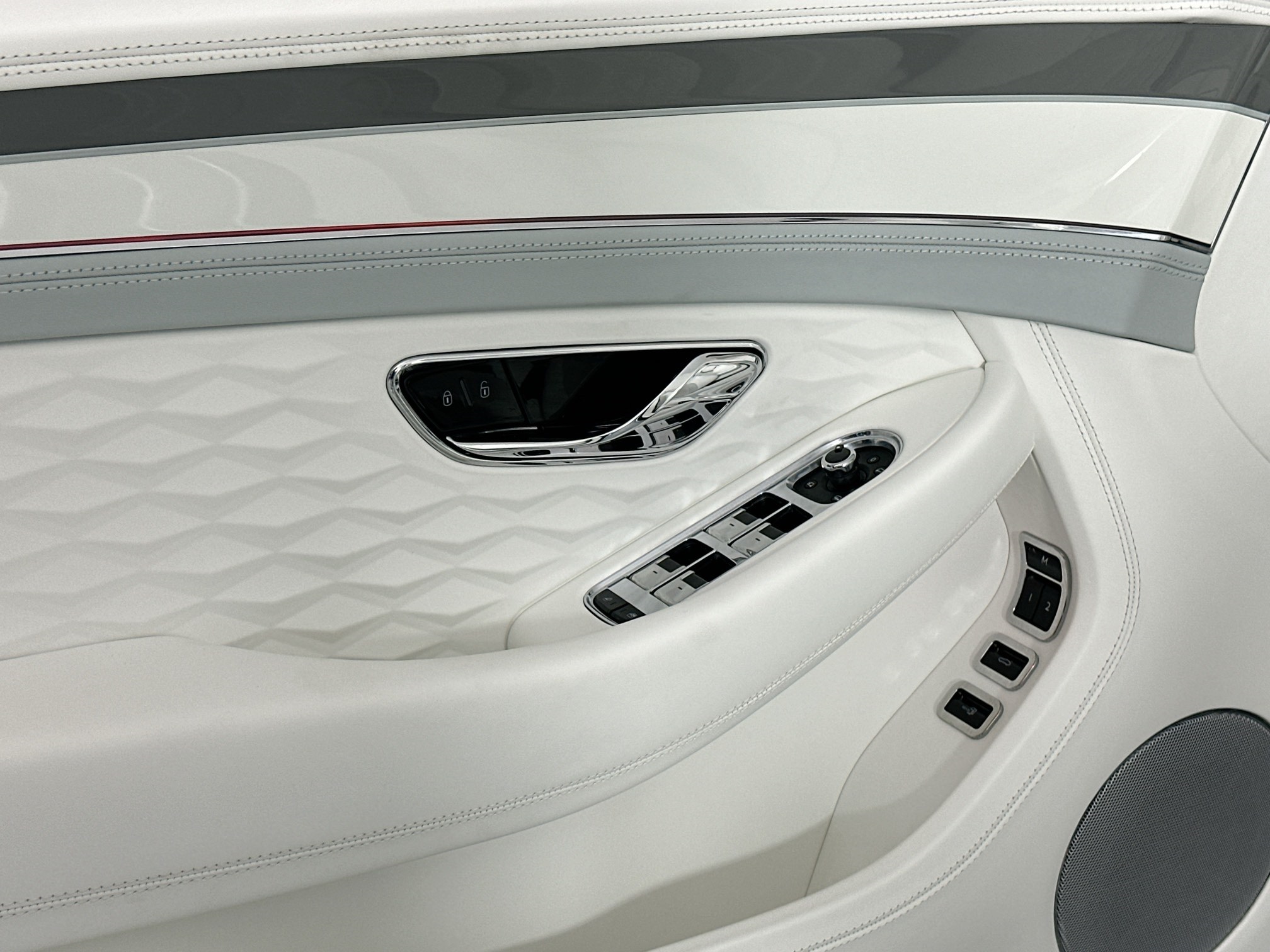 new 2025 Bentley Continental GTC car