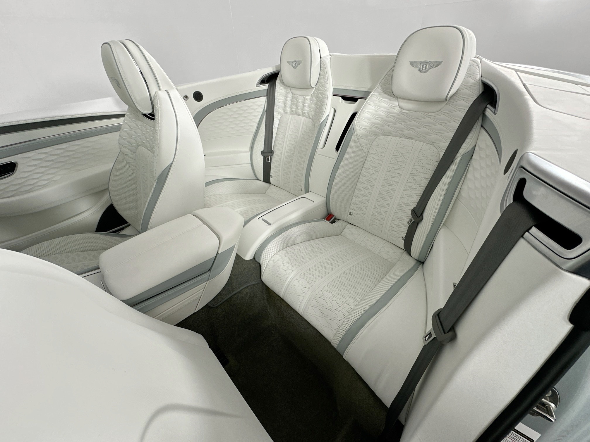 new 2025 Bentley Continental GTC car