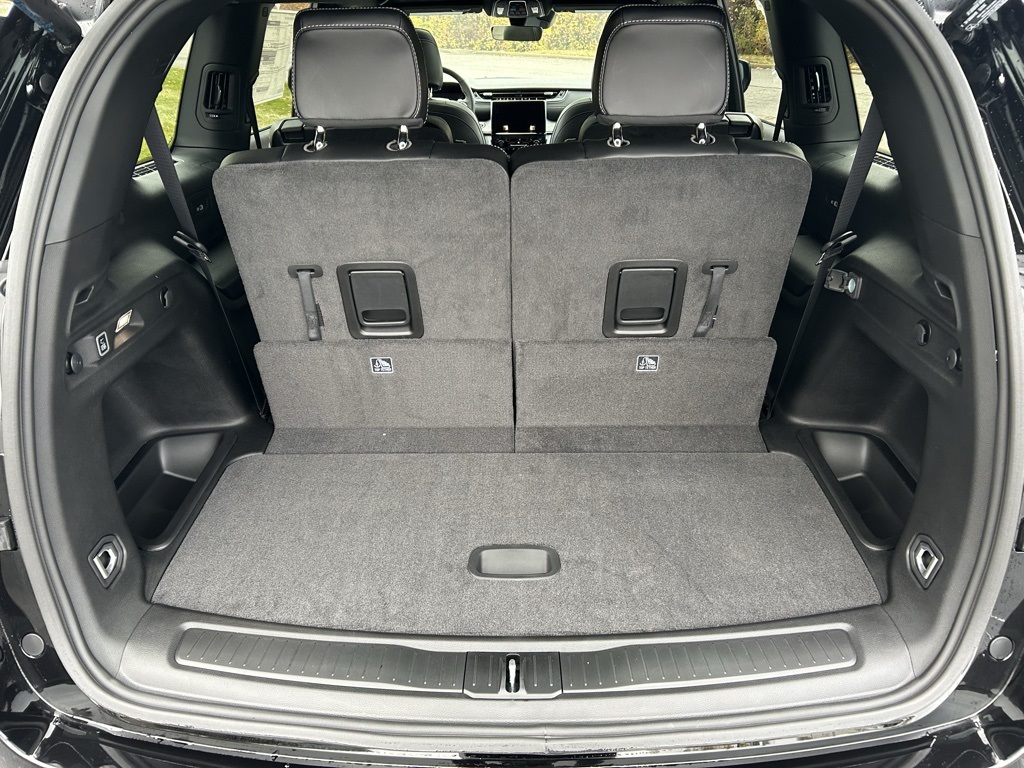 new 2025 Jeep Grand Cherokee L car, priced at $53,335