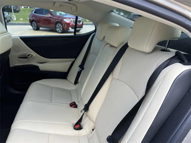 used 2022 Lexus ES car, priced at $37,940