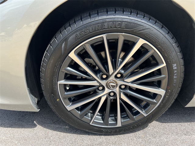 used 2022 Lexus ES car, priced at $37,940