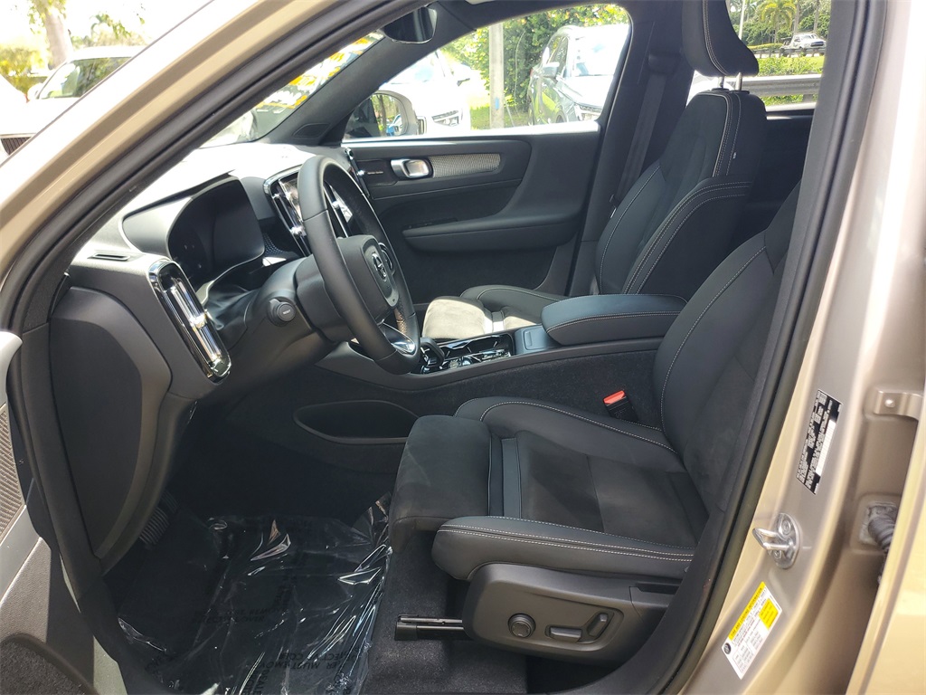 used 2023 Volvo XC40 car, priced at $31,995