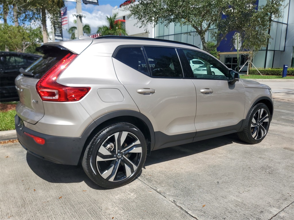 used 2023 Volvo XC40 car, priced at $31,995