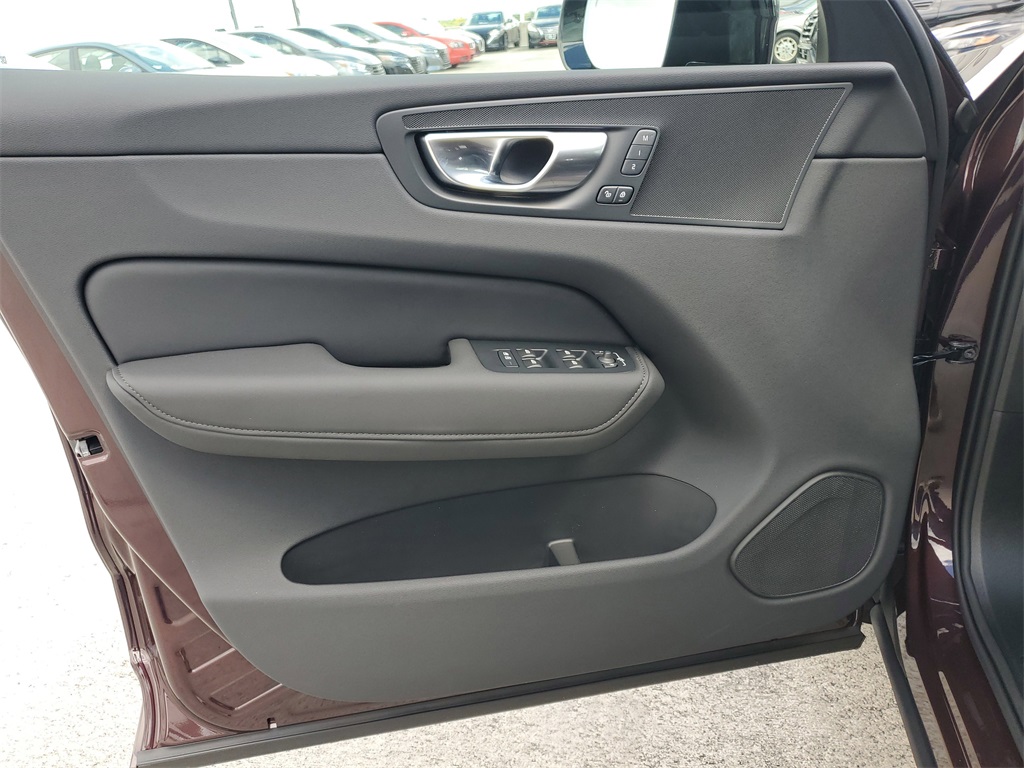 new 2026 Volvo XC60 car, priced at $47,995