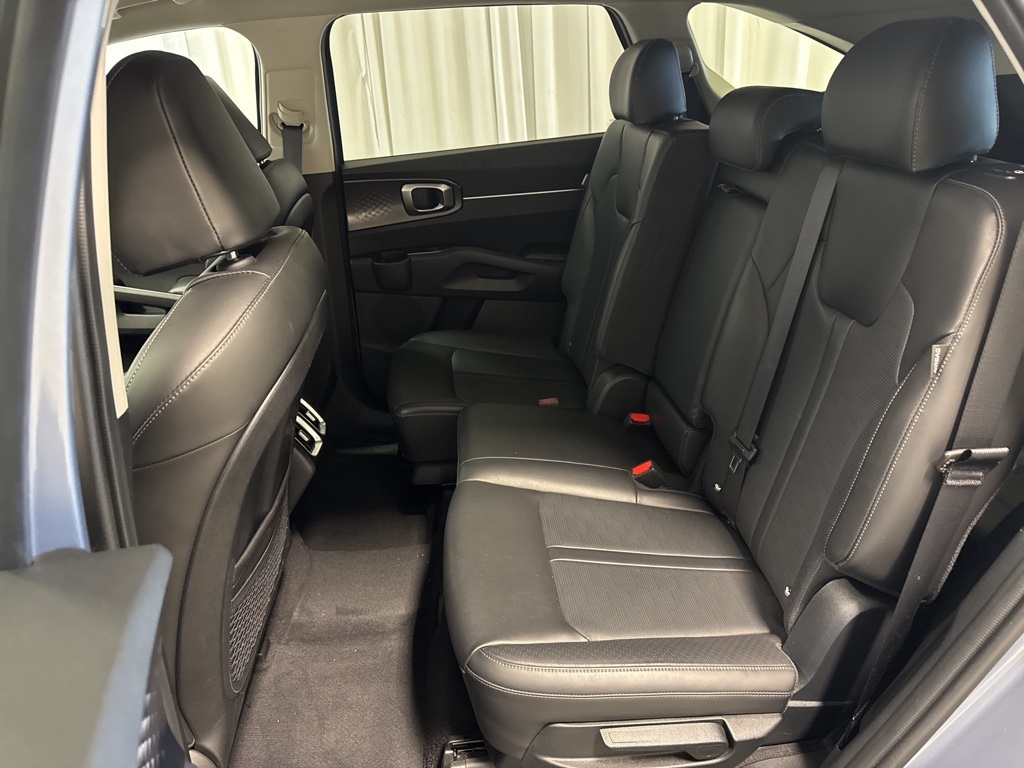 used 2024 Kia Sorento car, priced at $28,000