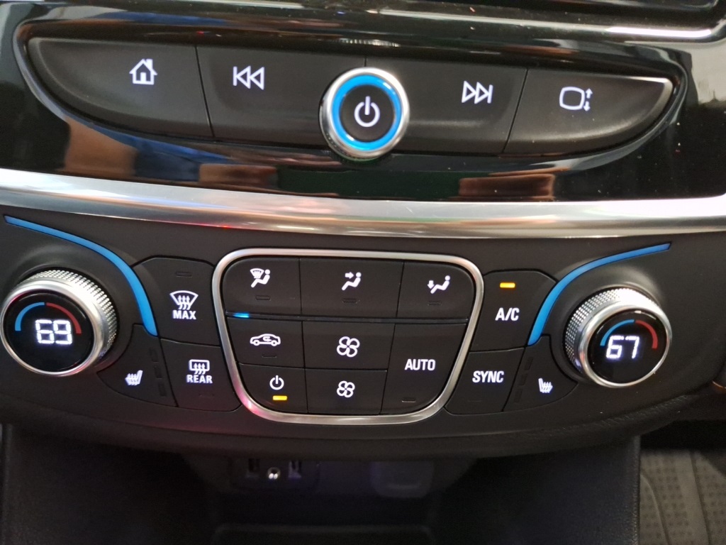 used 2019 Chevrolet Traverse car, priced at $19,200