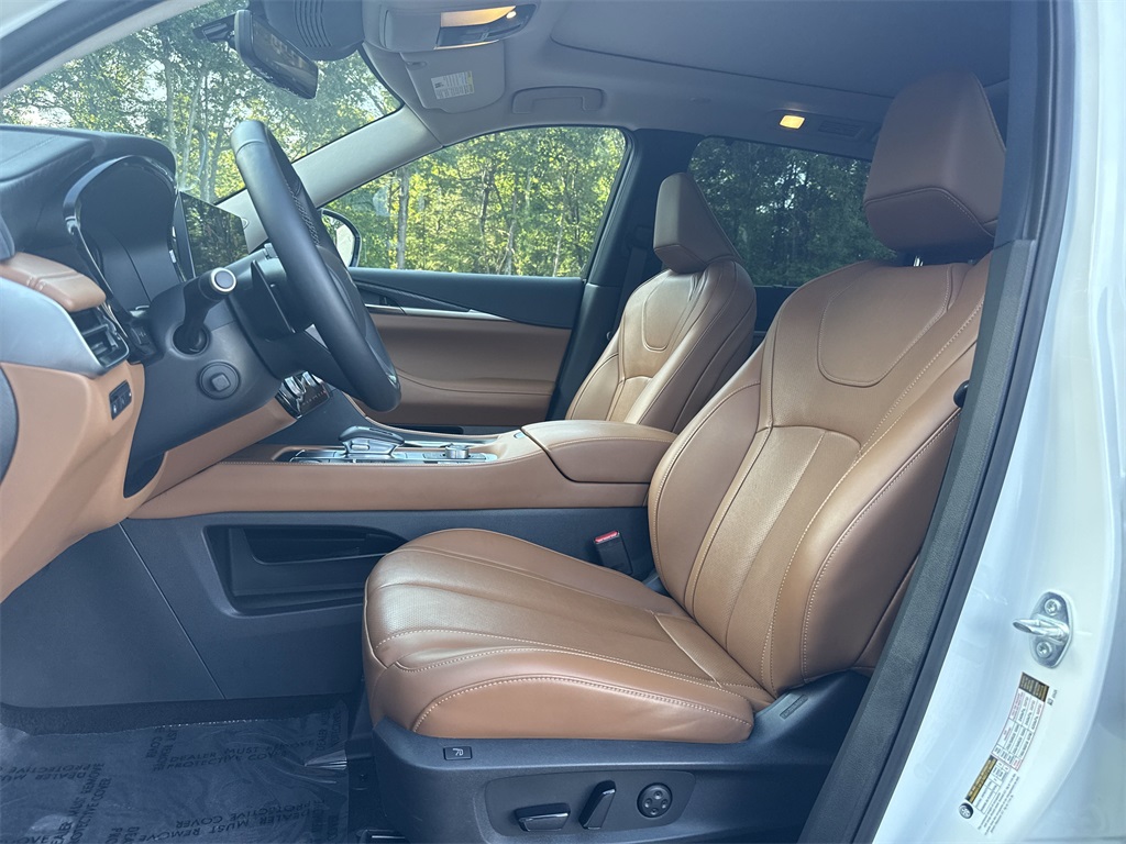 used 2025 INFINITI QX60 car, priced at $49,998