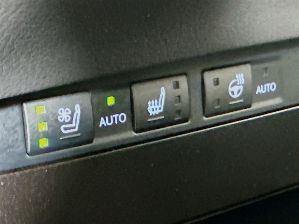 used 2023 Lexus ES car, priced at $39,990