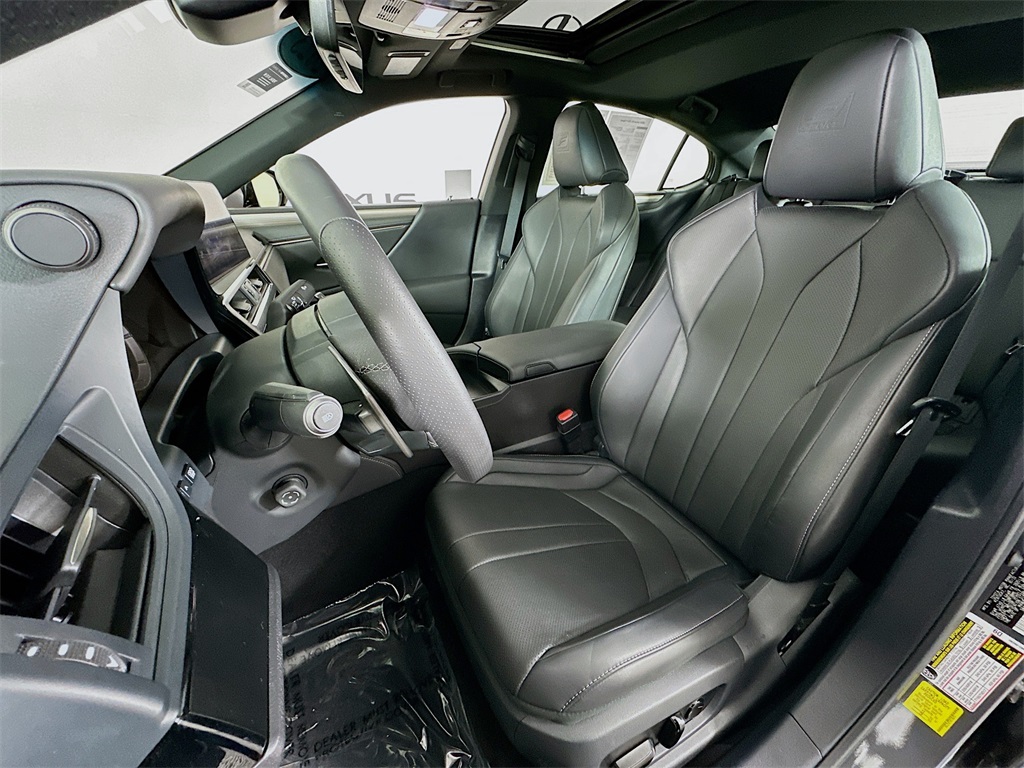 used 2023 Lexus ES car, priced at $39,990