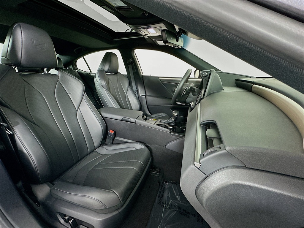 used 2023 Lexus ES car, priced at $39,990