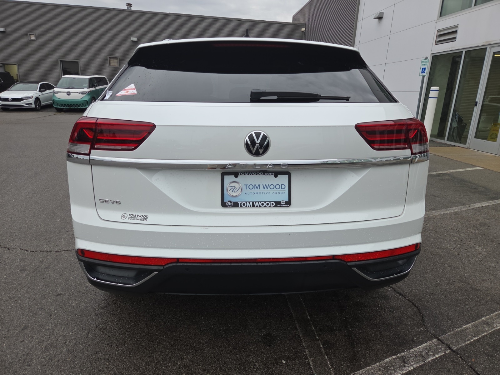 used 2021 Volkswagen Atlas Cross Sport car, priced at $22,400
