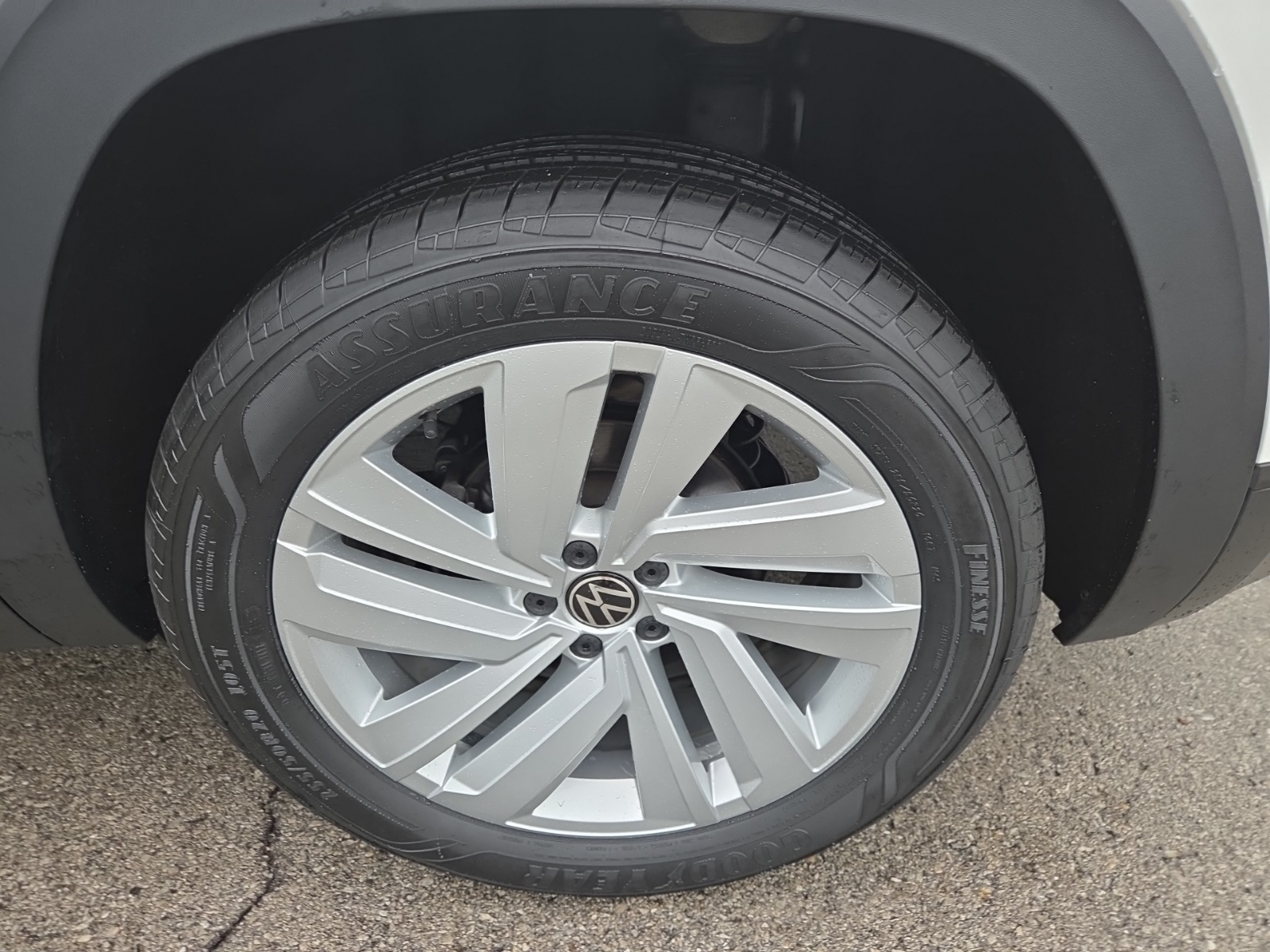 used 2021 Volkswagen Atlas Cross Sport car, priced at $22,400