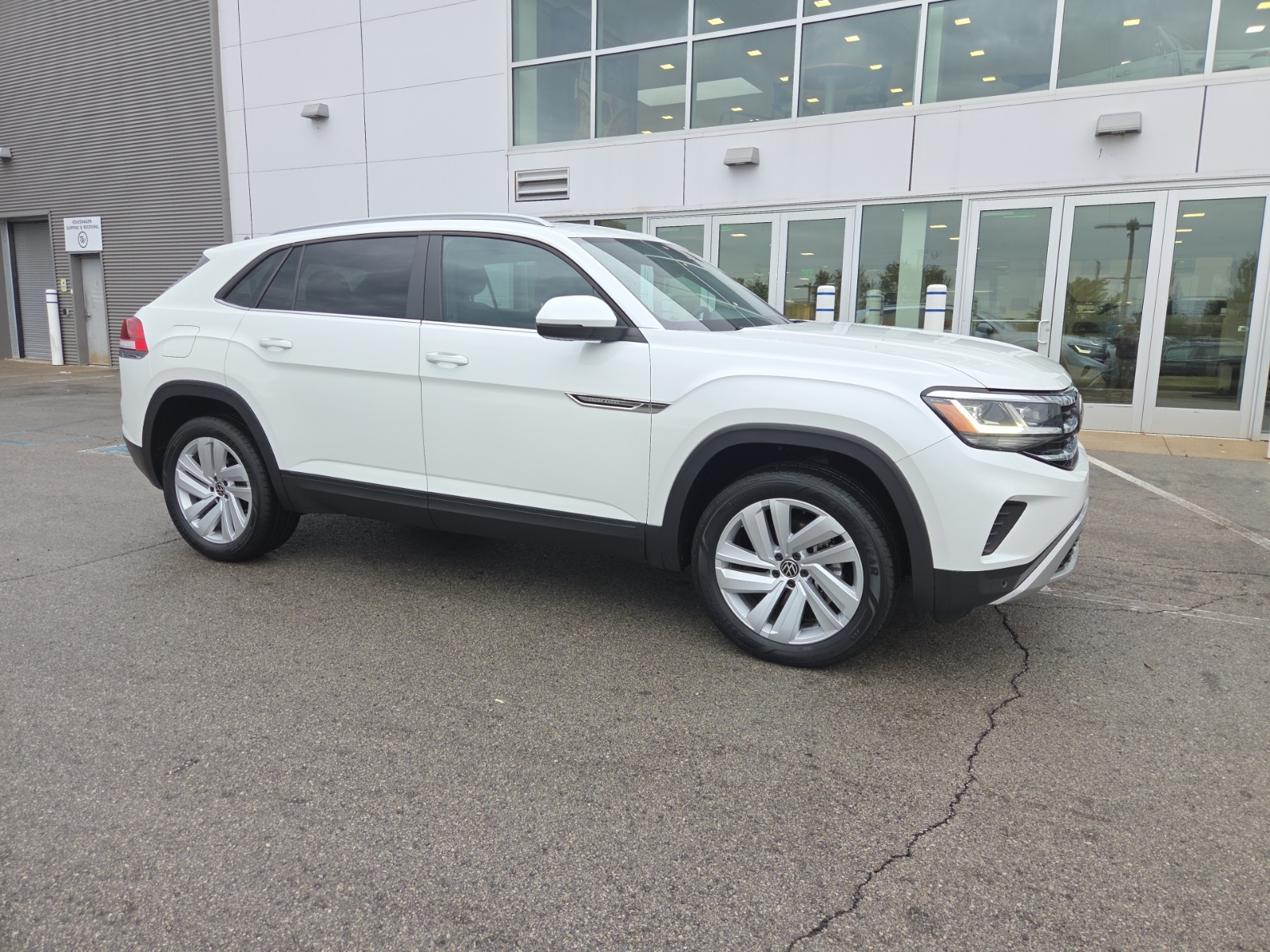 used 2021 Volkswagen Atlas Cross Sport car, priced at $22,400