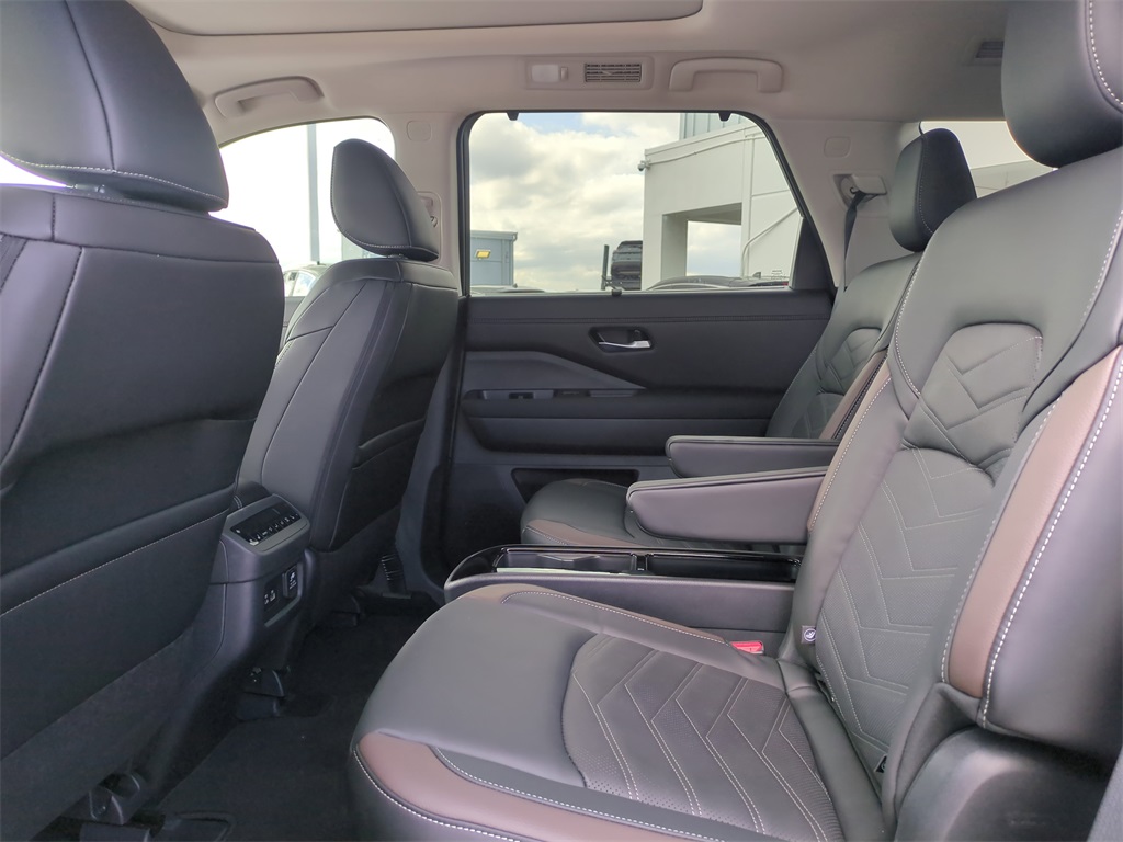 new 2025 Nissan Pathfinder car, priced at $43,896