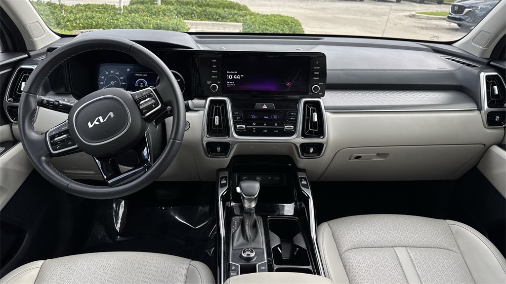 used 2023 Kia Sorento car, priced at $24,999