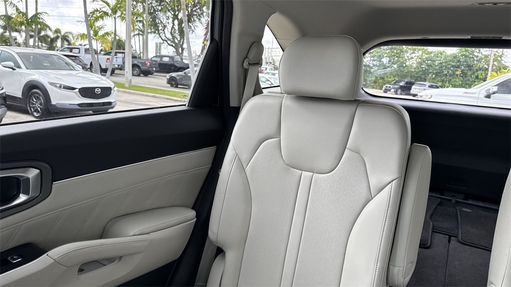 used 2023 Kia Sorento car, priced at $24,999