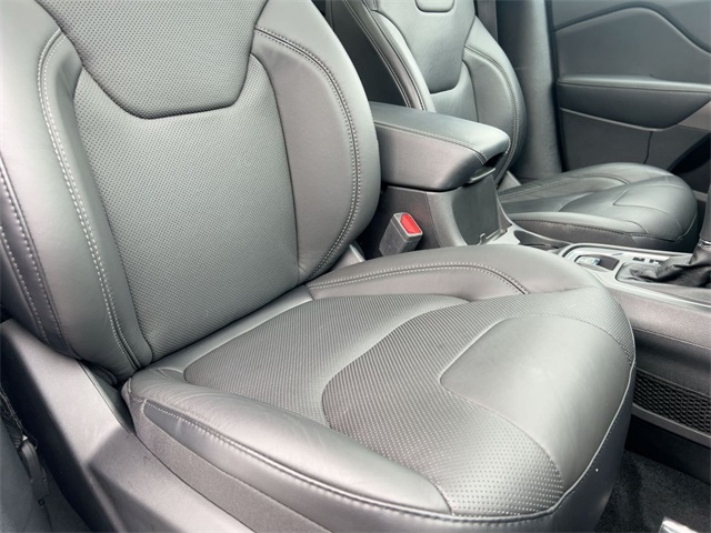 used 2021 Jeep Cherokee car, priced at $22,511
