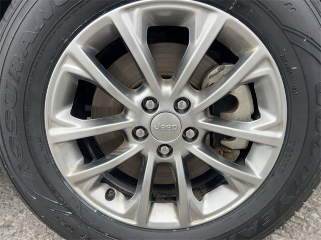 used 2021 Jeep Cherokee car, priced at $22,511
