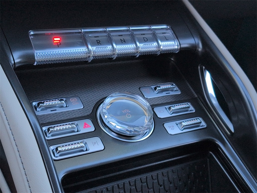 new 2025 Lincoln Nautilus car, priced at $56,914
