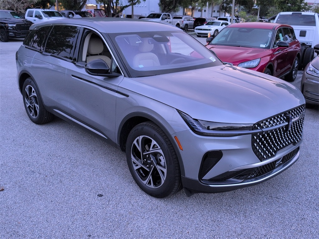 new 2025 Lincoln Nautilus car, priced at $56,914
