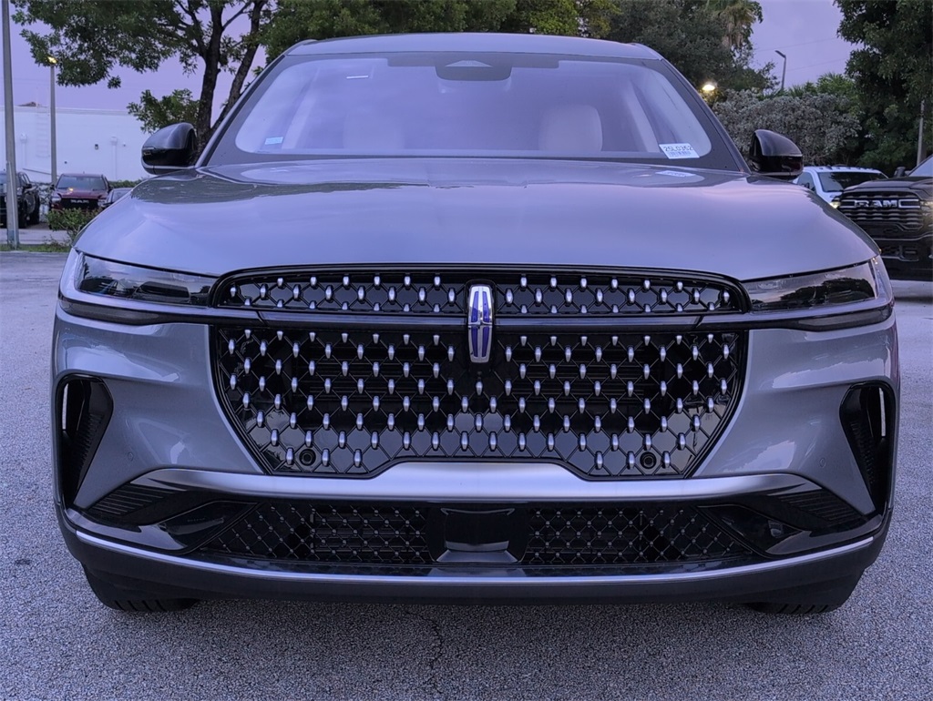 new 2025 Lincoln Nautilus car, priced at $56,914