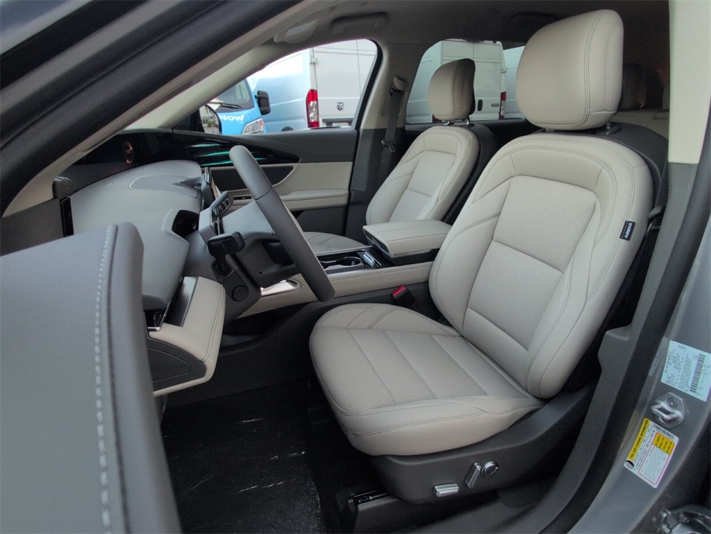 new 2025 Lincoln Nautilus car, priced at $56,914