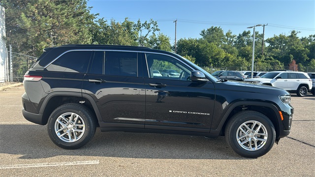 new 2025 Jeep Grand Cherokee car, priced at $42,848
