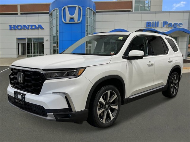 new 2025 Honda Pilot car, priced at $54,265