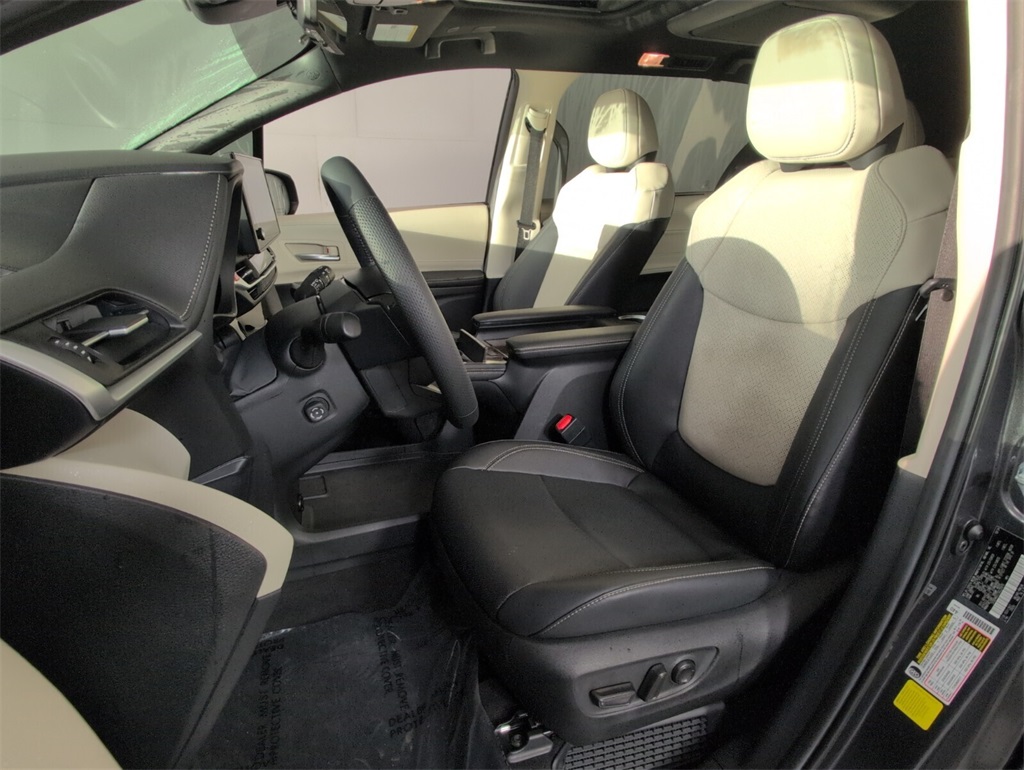 used 2025 Toyota Sienna car, priced at $53,158