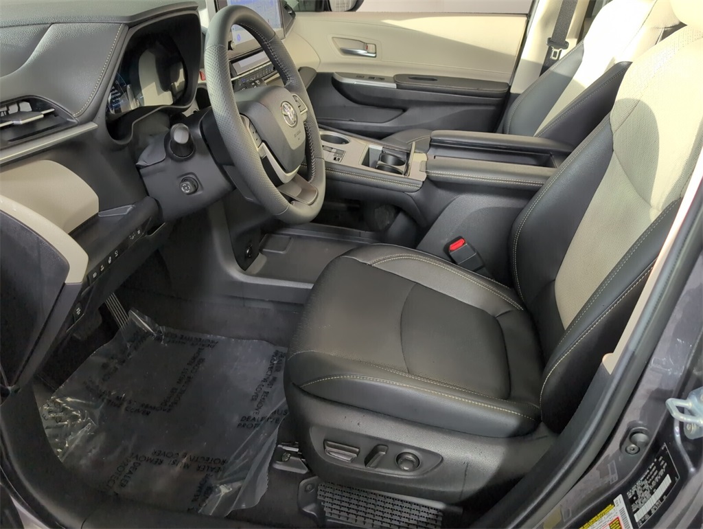 used 2025 Toyota Sienna car, priced at $53,158