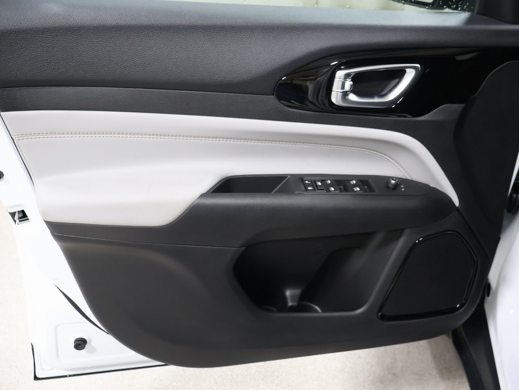 new 2025 Jeep Compass car, priced at $32,898