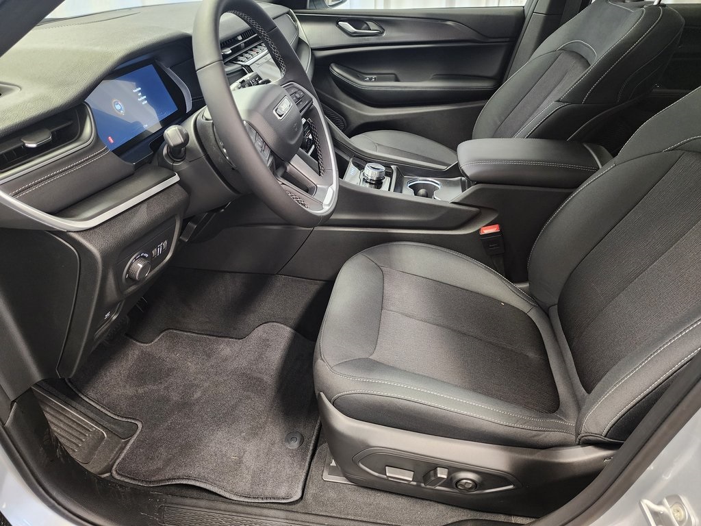 new 2025 Jeep Grand Cherokee L car, priced at $42,929