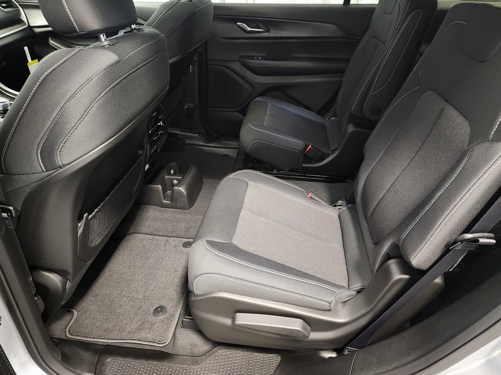 new 2025 Jeep Grand Cherokee L car, priced at $42,929
