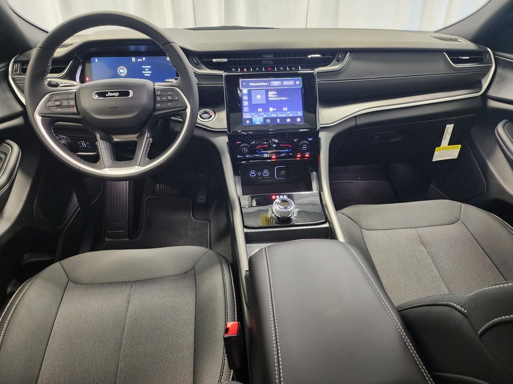 new 2025 Jeep Grand Cherokee L car, priced at $42,929