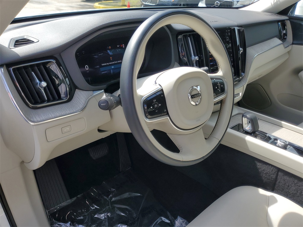 used 2023 Volvo XC60 car, priced at $36,594